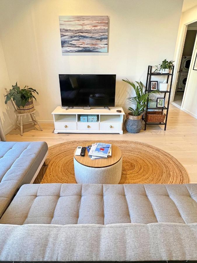 Industrial Yet Modern, 1Bd 1Bth Apt - Woden Phillip Exterior foto